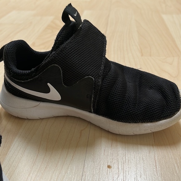 Nike Kids Boys Velcro Runners Sz 10 - Picture 4 of 7